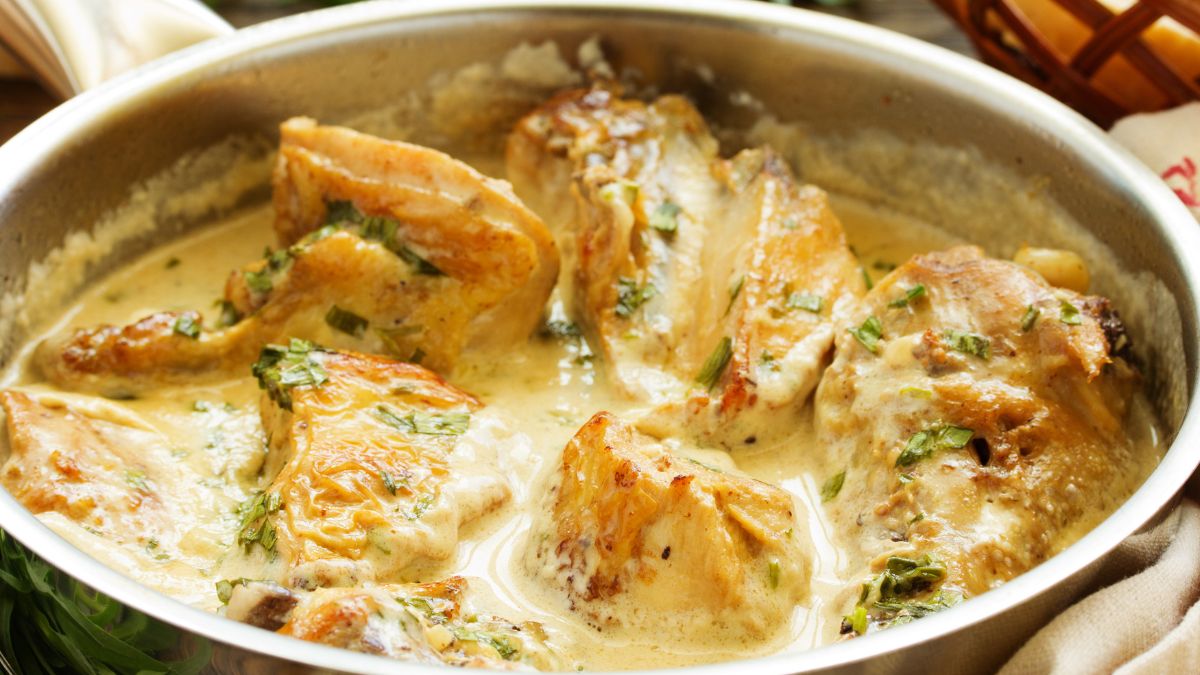 Kurczak w sosie to idealny pomysł na obiad 