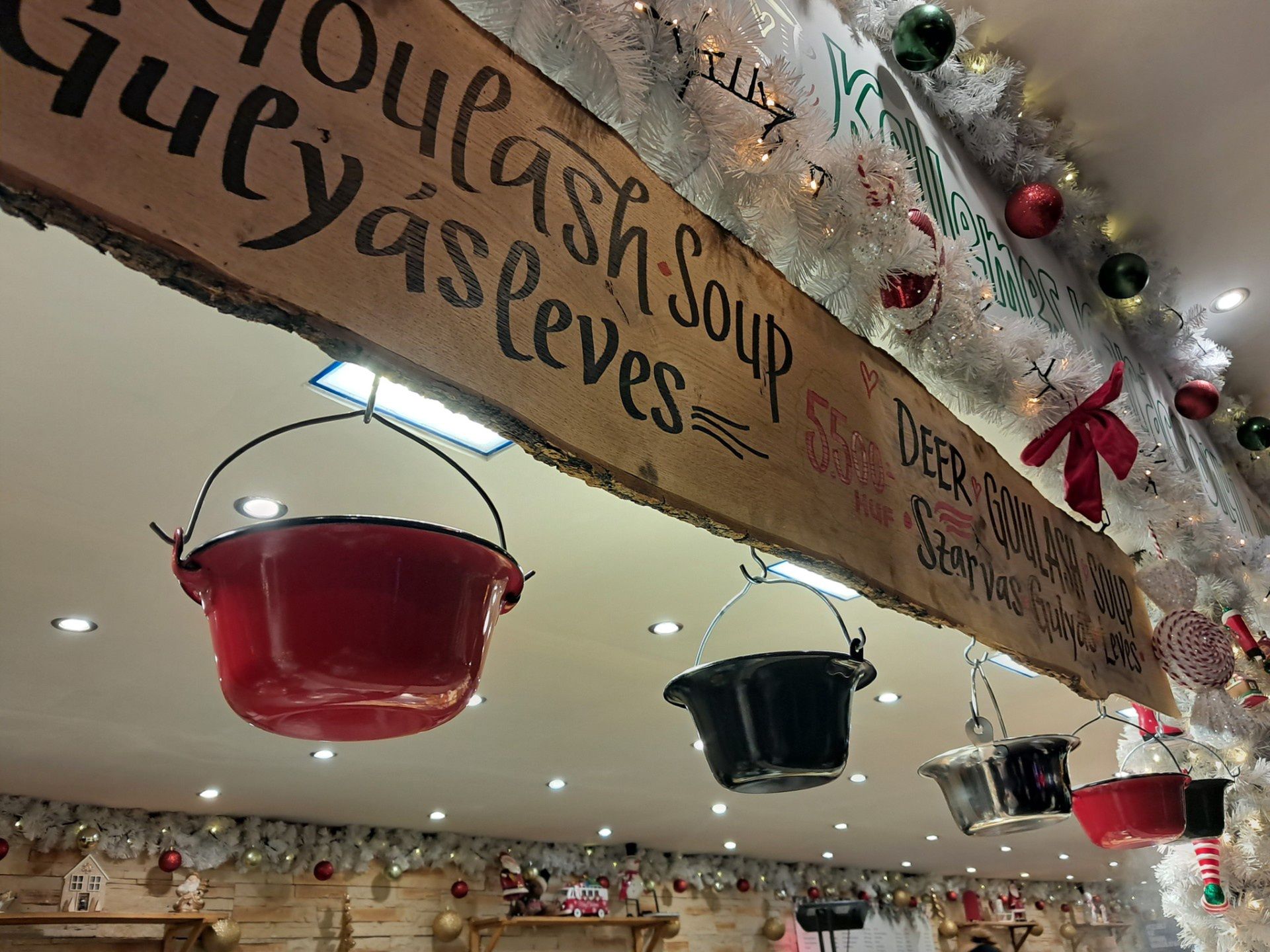 Wszędzie pachnie grzanym winem i cynamonem