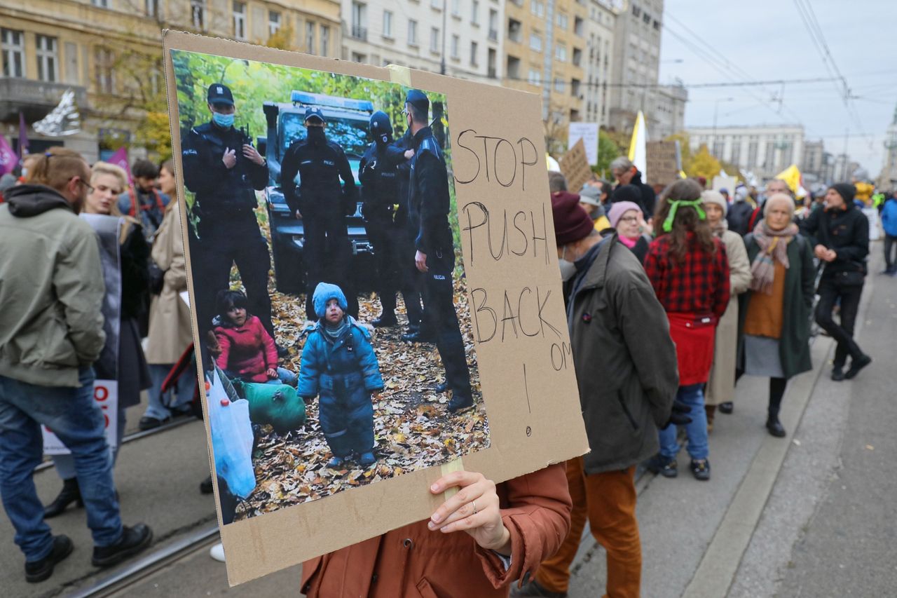 "Stop torturom na granicy". Warszawska demonstracja solidarności z uchodźcami i uchodźczyniami