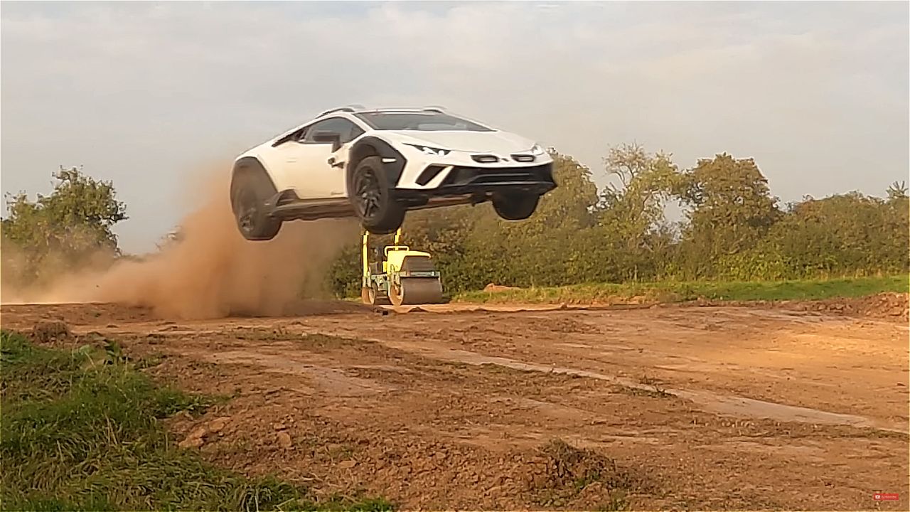 Lamborghini Huracan Sterrato w ekstremalnym teście terenowym