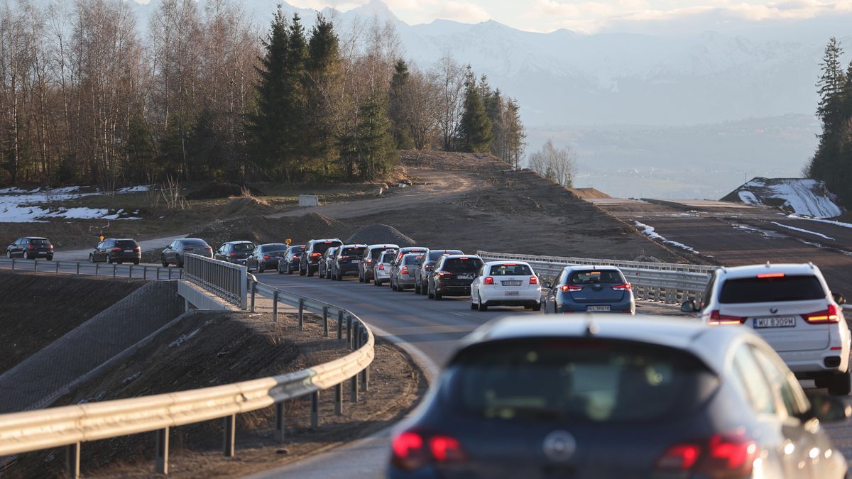 korek na zakopiance
Grzegorz Momot
dojazd, korek, sylwester, tatry, trasa, widok, zakopianka