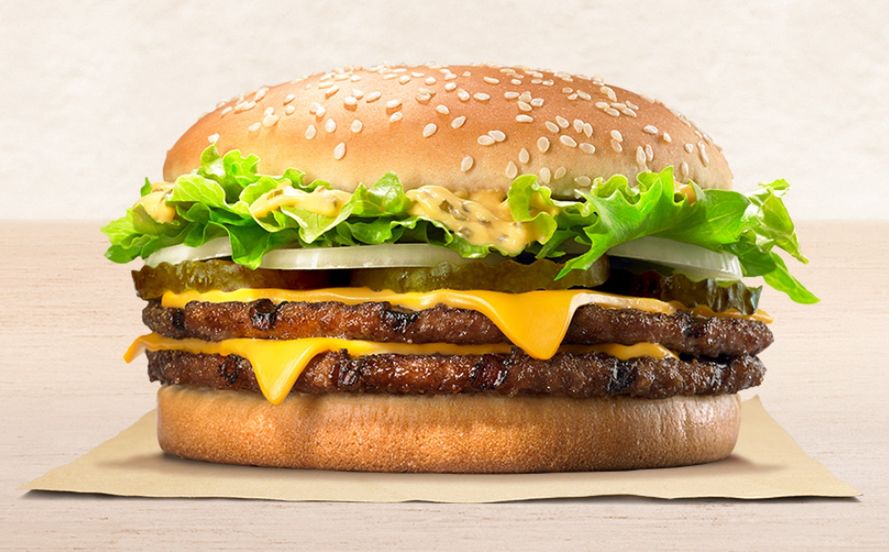 Big King XXL to największa kanapka w ofercie tej sieci restauracji