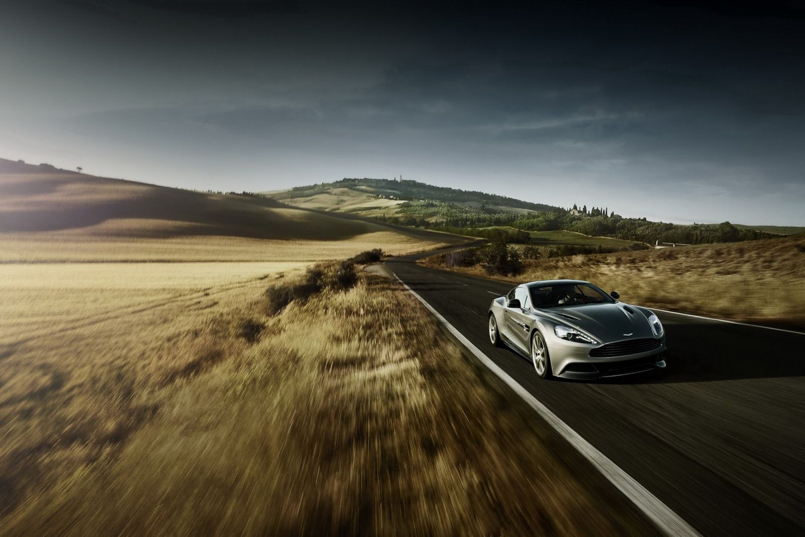 2013 Aston Martin Vanquish - uczta dla oczu [galeria] 5