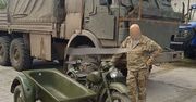 Sprzętu pancernego brak. Rosjanie wykorzystują motocykle i wanny