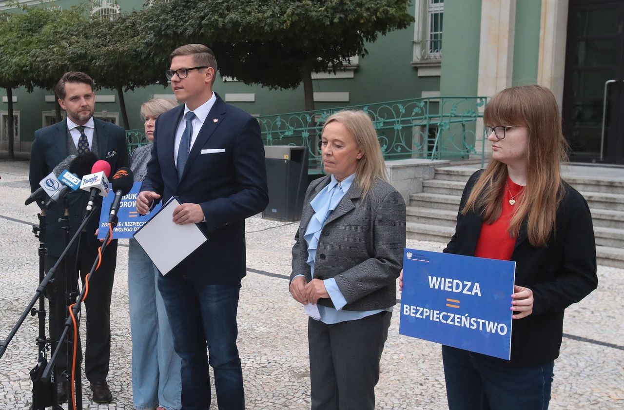 Edukacja zdrowotna pod ostrzałem prawicy. Spór o nowy przedmiot szkolny