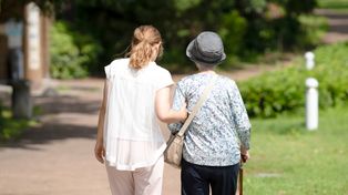 Czy 10 tys. kroków dziennie ma sens? Eksperci radzą zupełnie inne podejście