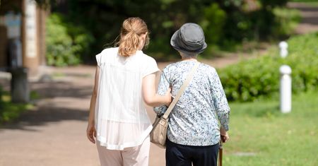 Czy 10 tys. kroków dziennie ma sens? Eksperci radzą zupełnie inne podejście