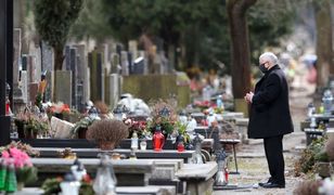 Religijne święta Jarosława Kaczyńskiego. Prezes PiS odwiedził Powązki