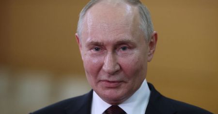 Putin opowiedział "historyjkę" z frontu. Ta mina mówi wszystko