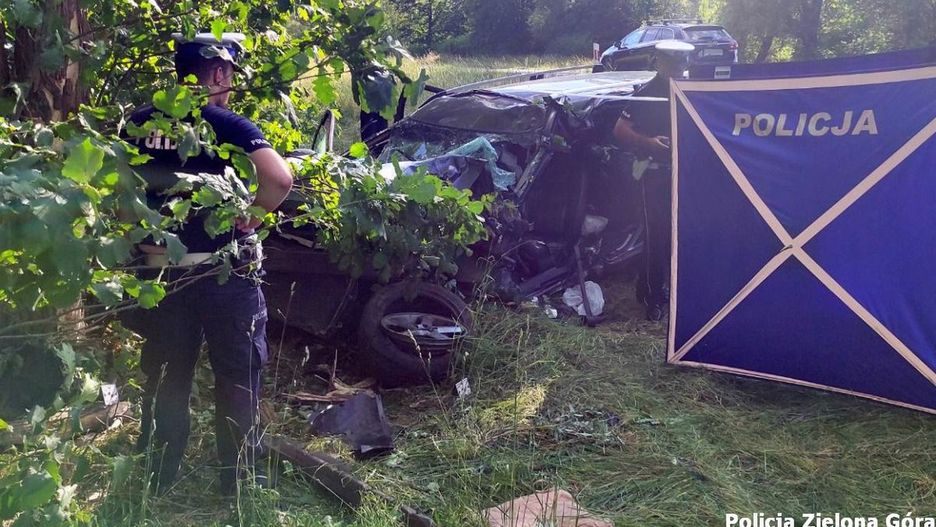 Dramatyczny wypadek na DK 27. Zginął kierowca volvo