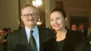 Gwiazdor, który wyglądał jak kloszard. Damian Damięcki i niezwykła opowieść o uczuciu, które wywalczył