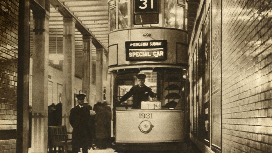 Podziemna stacja tramwajowa pod Londynem