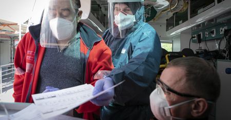 Czy wrócimy do twardego reżimu epidemicznego? Rzecznik MZ komentuje