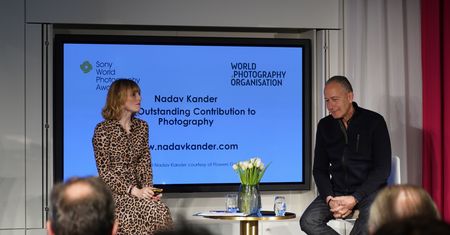 Nadav Kander rozgrzał publikę tak, że zawyła syrena. Byliśmy na SWPA 2019