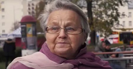 Internauci zorganizowali zbiórkę dla pani Heni z ulicznej sondy. Kwota, którą już uzbierano, jest KOSMICZNA!