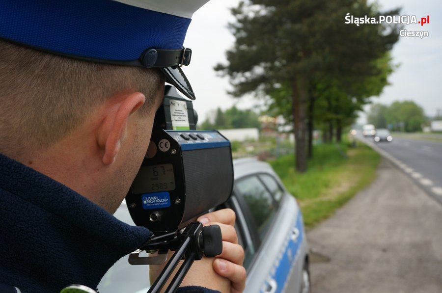 Śląsk. 106 km na godzinę - z taką prędkością 18-letni kierowca pędził przez Brenną.