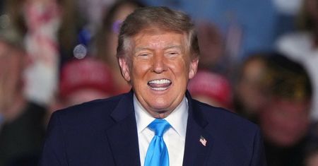 Panie Trump, pan tupnie nogą. Podszepty czy plotki?