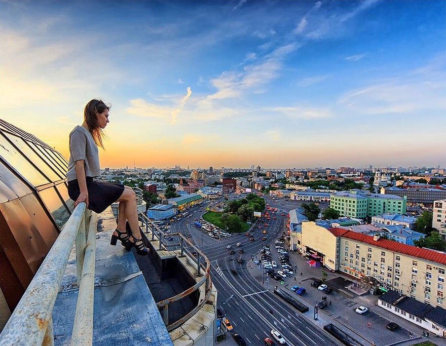 Szalona Rosjanka i jej niesamowite selfie. Od tych widoków może zakręcić się w głowie! 18
