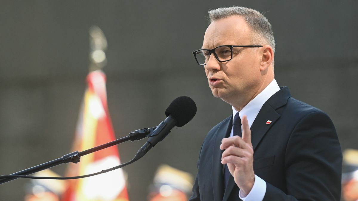 Andrzej Duda
Warszawa, 30.07.2025. Obchody 81. rocznicy wybuchu powstania warszawskiego. Prezydent RP Andrzej Duda przemawia na spotkaniu przedstawicieli w�adz pa�stwowych z uczestnikami Powstania Warszawskiego, 30 bm. na terenie Muzeum Powstania Warszawskiego. (aldg) PAP/Piotr Nowak
Piotr Nowak
MPW, muzeum powstania warszawskiego, powstania warszawskiego, powstanie warszawskie, rocznica, rocznicowe, spotkanie, wybuchu, 81. 81 rocznica rocznicy