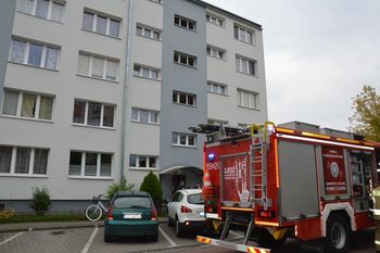 Stalowa Wola: Pożar w bloku. Strażacy wezwani do przypalonego obiadu