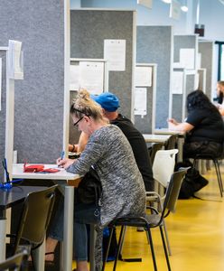 ZUS ostrzega przed oszustami. Udają urzędników