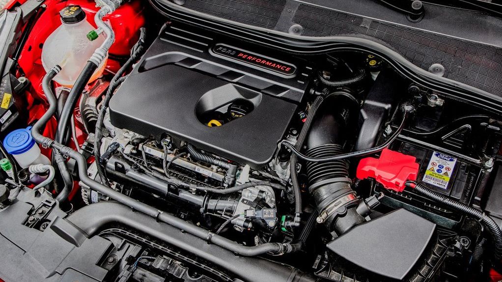 Mały litraż, duża moc - tak w skrócie można opisać współczesne, 200-konne silniki.