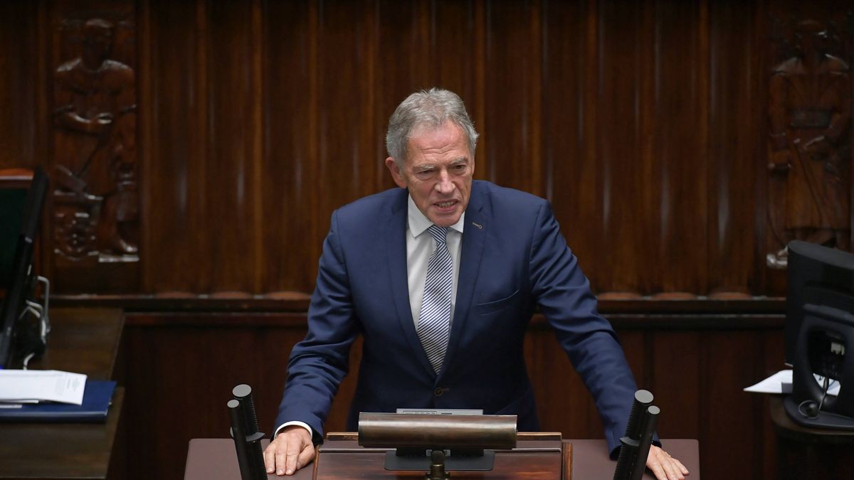 Przekształcenie OFE. Poseł KO Dariusz Rosati (na zdjęciu) krytykuje rząd.