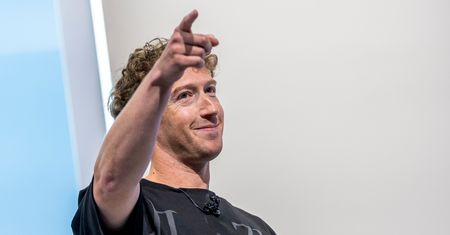 Właściciel Facebooka i Instagrama zwolnił za "kupowanie pasty do zębów"? W sieci zawrzało