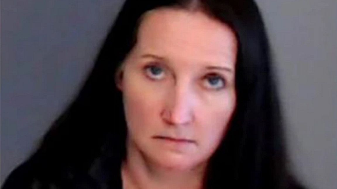 45-letnia Amanda Harris Hickey została oskarżona o morderstwo  4-miesięcznego niemowlaka.