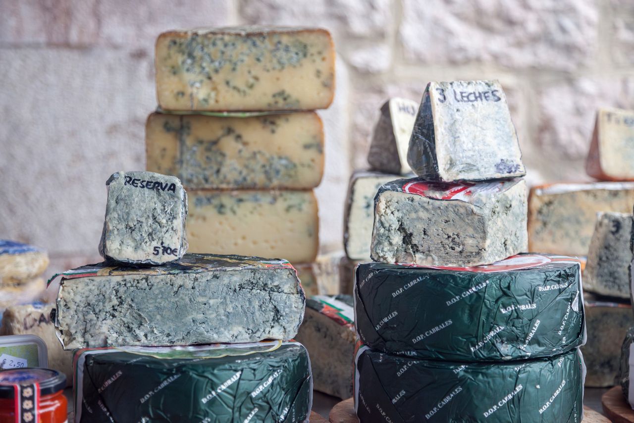 Cabrales cheese sets record with £30,000 auction sale