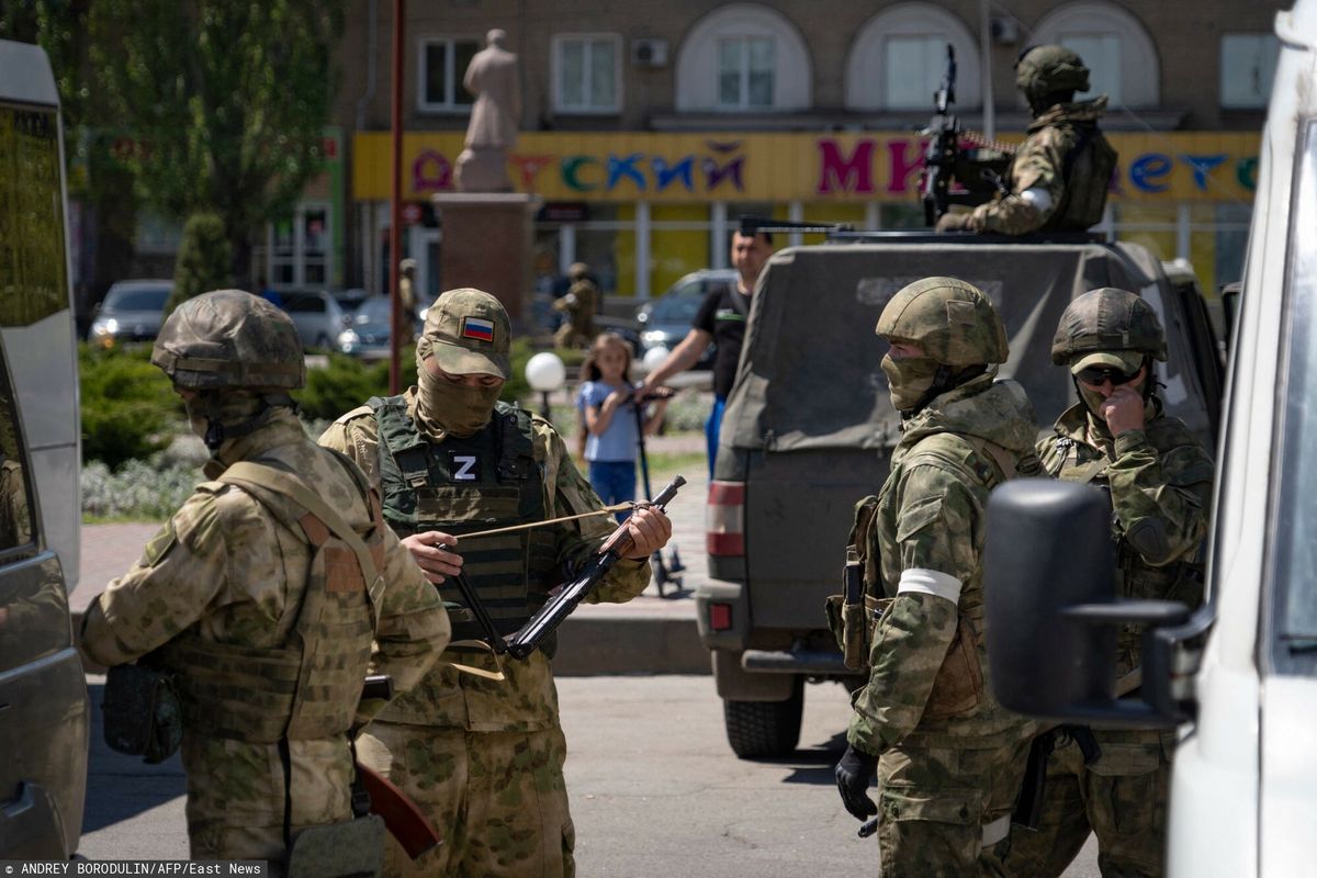 Na zdjęciu: rosyjscy okupanci w ukraińskim Melitopolu 