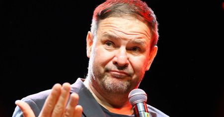 Tomasz Karolak postanowił odejść od Kościoła. "Będę po prostu zmieniał wyznanie"