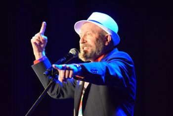 Skarżysko-Kamienna: Spektakl "Między łóżkami". Komedia z Arturem Barcisiem w Miejskim Centrum Kultury