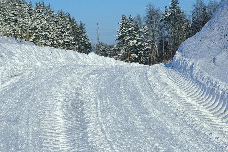 Atak zimy. Śnieżyca może wywołać paraliż komunikacyjny. Spadnie do 45 cm śniegu!