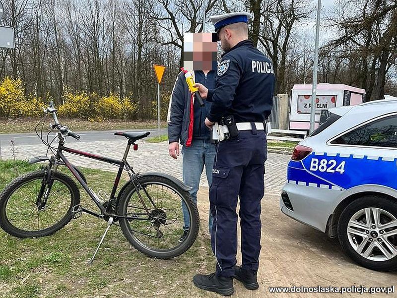 Na rowerze jak samochodem - lepiej nie wsiadać po alkoholu