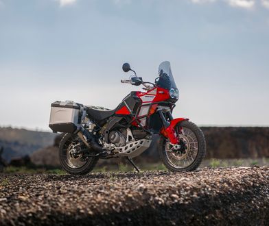 Debiutuje wyprawowe Ducati DesertX Discovery. Stworzone od podróży