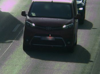 Policja kontrolowała odległość między pojazdami. Wpadło wielu kierowców