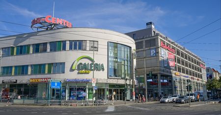 Zamkną 83 domy towarowe, zwolnią 12 tys. osób? Niemiecki gigant upada