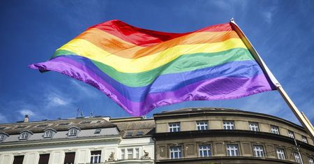 Policja zrobiła nalot na sklepy Swatcha. Konfiskata to dopiero początek