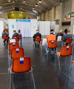 Szczepienia przeciw COVID-19. Niechciane dawki to już miliony sztuk. Rząd rozważa sprzedaż