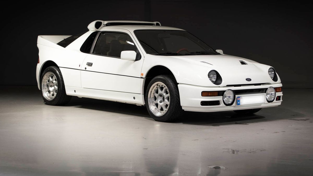 Jedna z 24 sztuk Forda RS200 Evolution