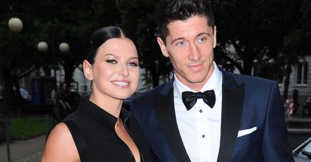 Anna i Robert Lewandowscy promują trend z lat 90. Jeszcze niedawno takie skarpetki uchodziły za obciachowe
