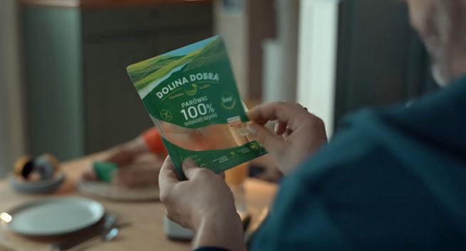 "Przepraszamy, że nasze parówki są tak dobre" w kampanii Doliny Dobra