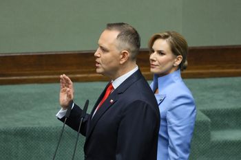 Uderzył w Nowacką. Nawrocki w przemówieniu o lekturach