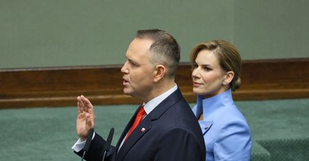 Uderzył w Nowacką. Nawrocki w przemówieniu o lekturach