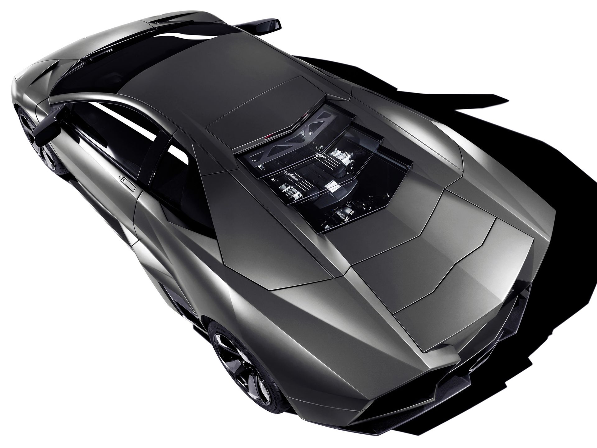 Od dekad z V12: ewolucja hipersamochodów Lamborghini 85