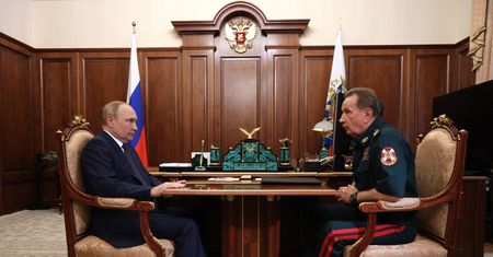 Władimir Putin zwołał "ważne spotkanie" na Kremlu. Uwagę zwraca jeden szczegół