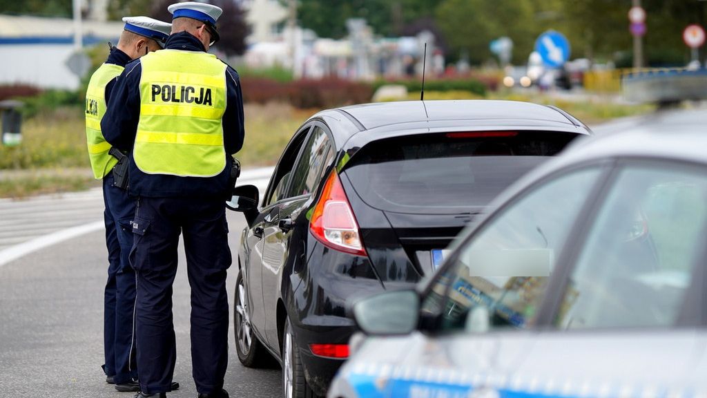 Kara za jazdę w okularach. Przepisy są jasne