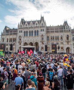 Tysiące studentów na ulicach Budapesztu. "Zdrada!"