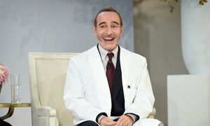 Niegdyś zachwycał się Hitlerem. Teraz traci prestiżową wystawę